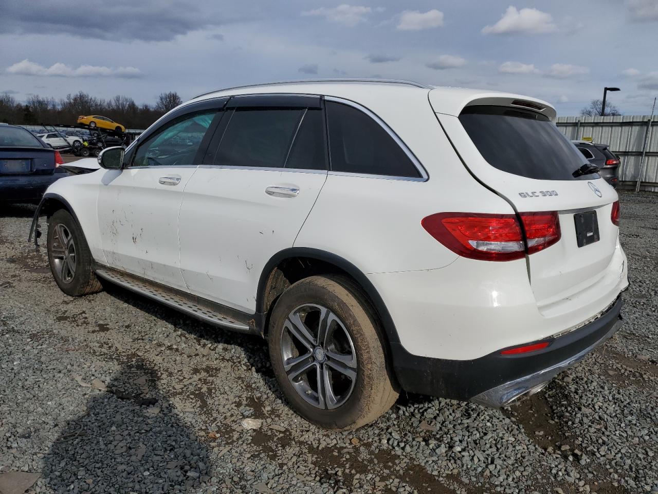 WDC0G4KB7GF087821 2016 MERCEDES-BENZ GLC - Image 2