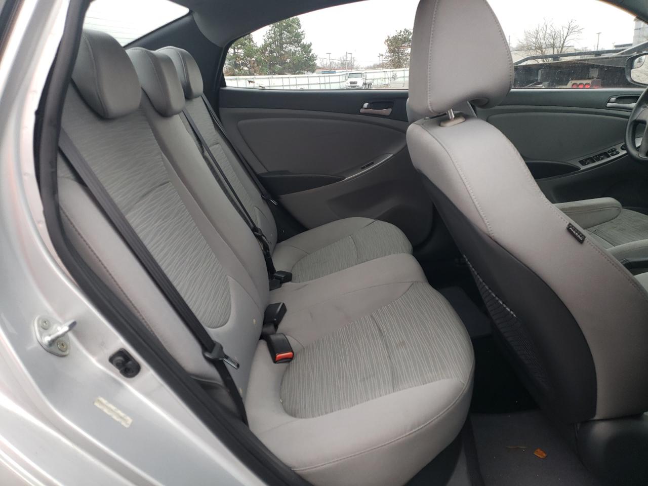 2015 Hyundai Accent Gls VIN: KMHCT4AE8FU794880 Lot: 82233903