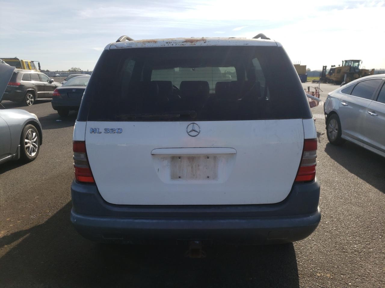 4JGAB54E0WA032463 1998 Mercedes-Benz Ml 320