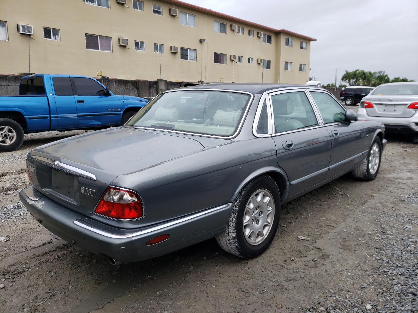 SAJDA14C63LF56958 2003 Jaguar Xj8