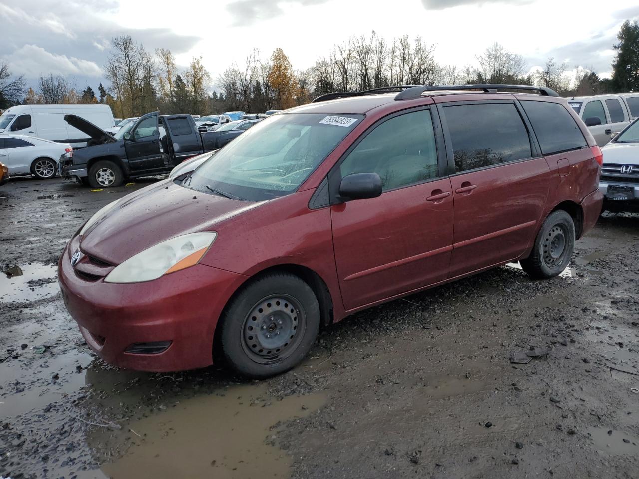 2009 Toyota Sienna - Image 1