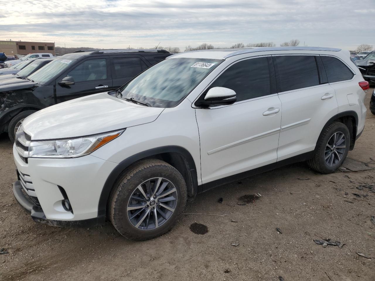 2019 Toyota Highlander Se VIN: 5TDJZRFH2KS601261 Lot: 81136643