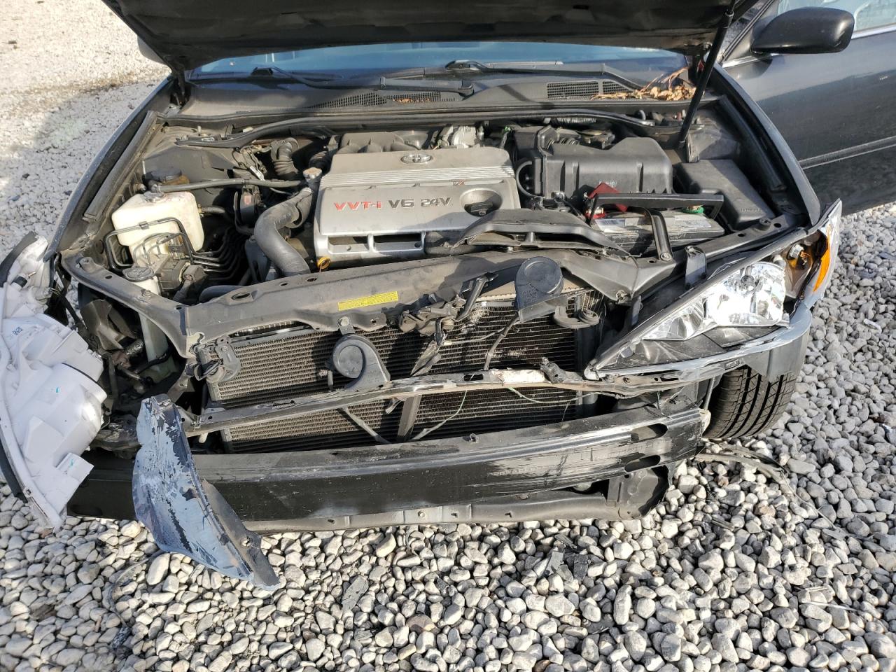 2003 Toyota Camry Le VIN: 4T1BF32K83U058499 Lot: 80592553