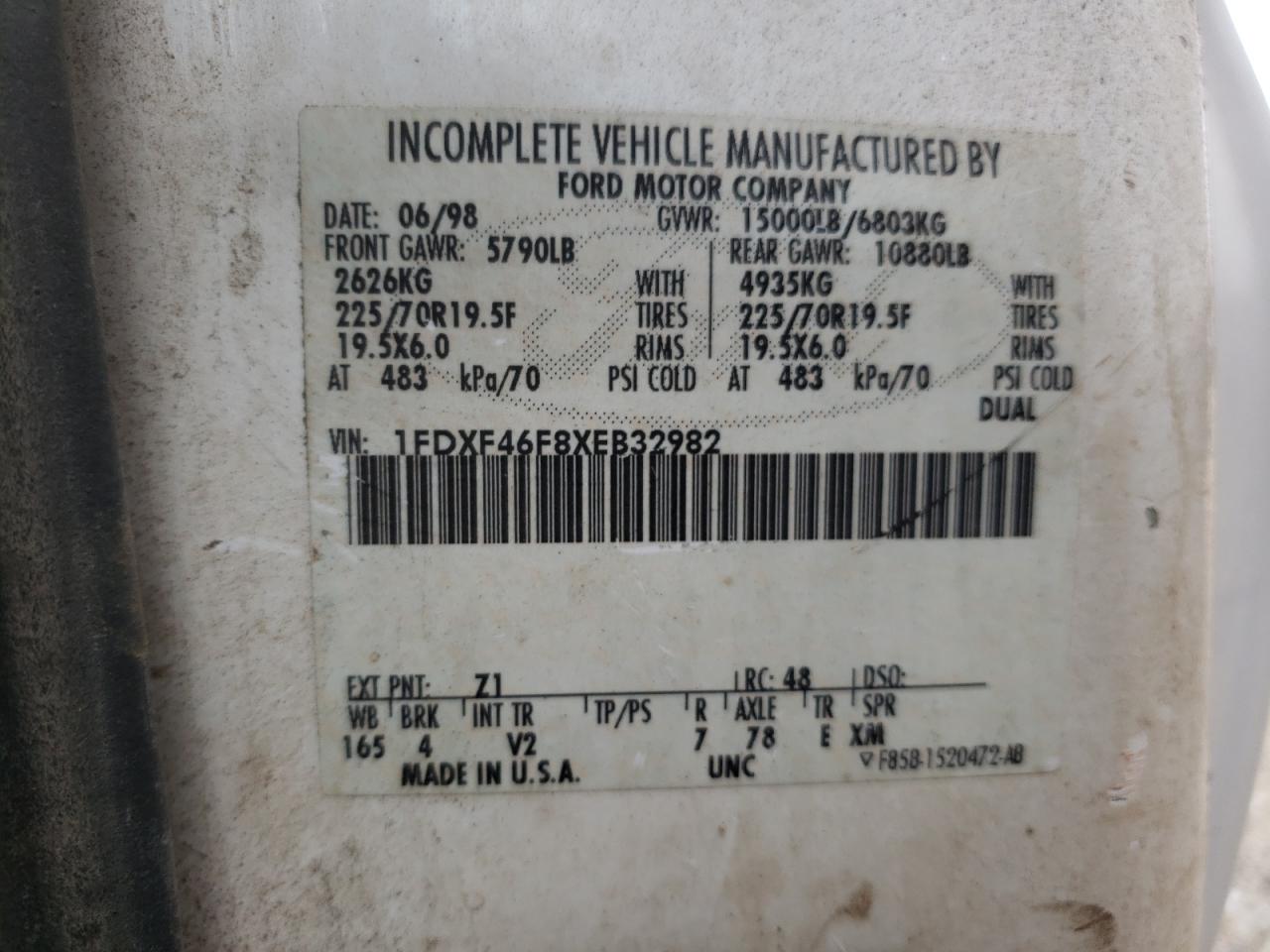 1999 Ford F450 Super Duty VIN: 1FDXF46F8XEB32982 Lot: 80095403