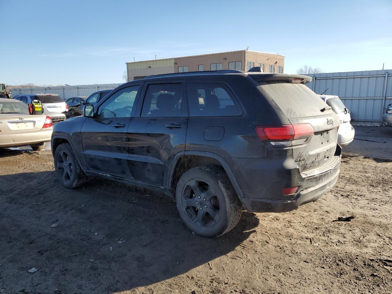 1C4RJFAG6JC377080 2018 Jeep Grand Cherokee Laredo