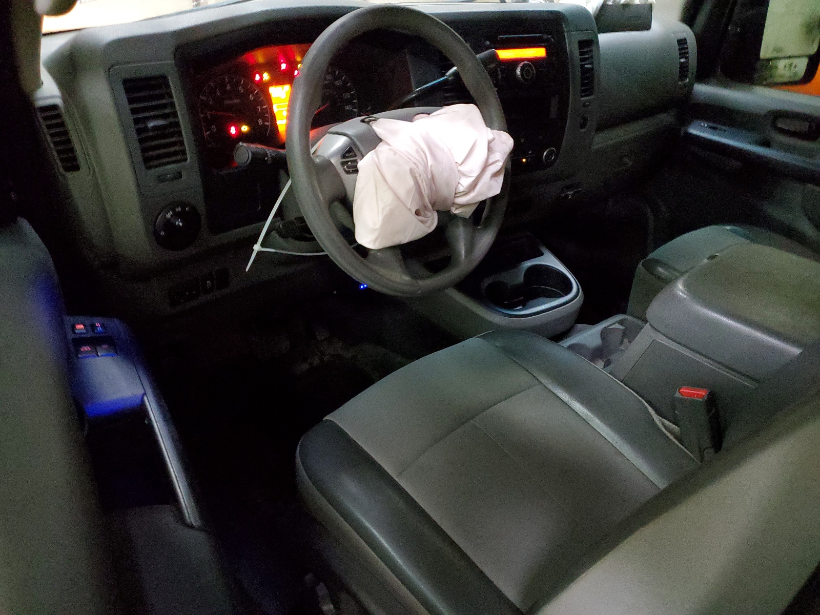 1N6BF0LY3DN106778 2013 Nissan Nv 2500