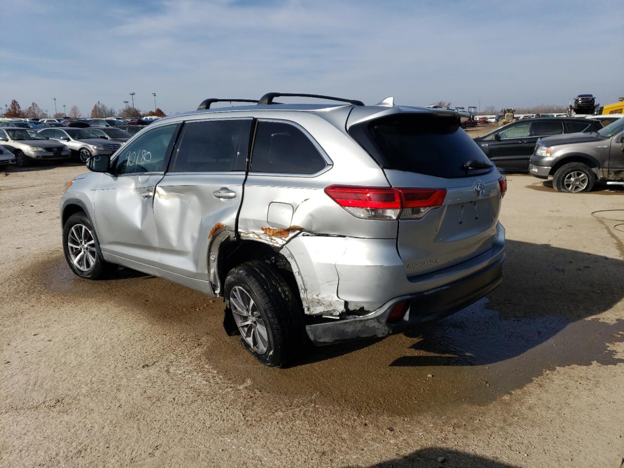 2018 Toyota Highlander Se VIN: 5TDJZRFH8JS858987 Lot: 47100763