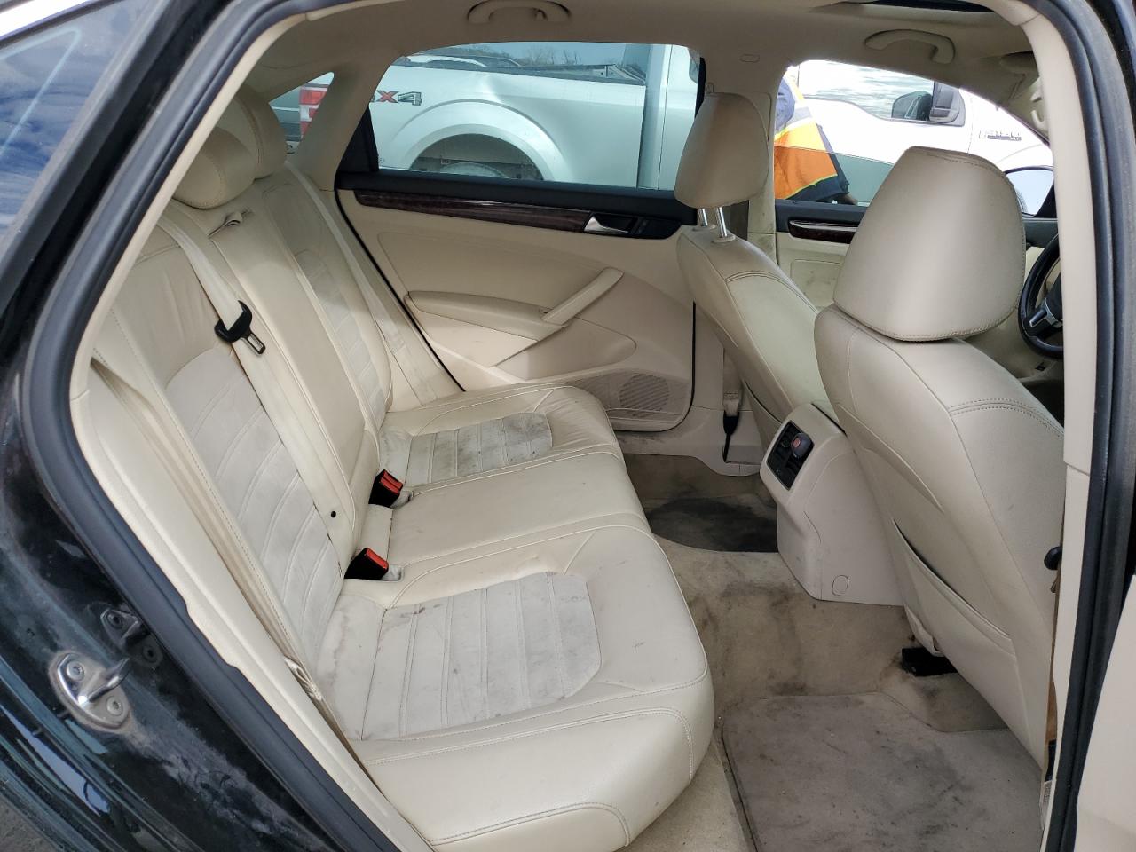 2013 Volkswagen Passat Sel VIN: 1VWCN7A30DC065349 Lot: 80077033