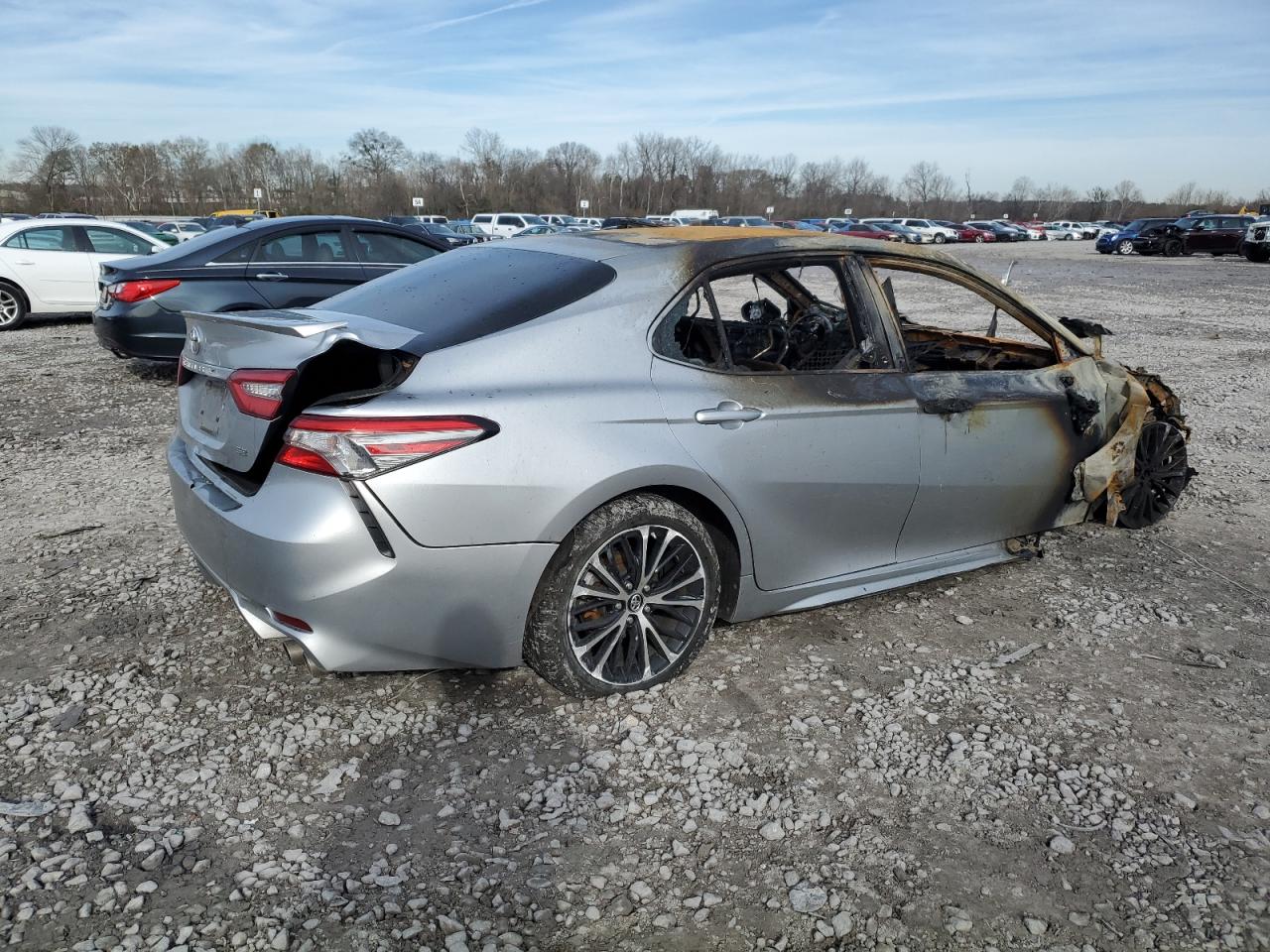 2018 Toyota Camry L VIN: 4T1B11HK2JU616211 Lot: 81454913