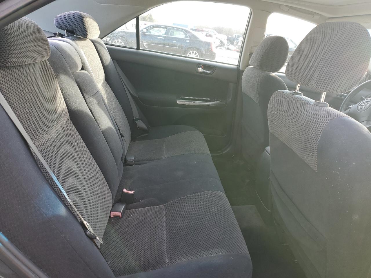 2003 Toyota Camry Le VIN: 4T1BF32K83U058499 Lot: 80592553