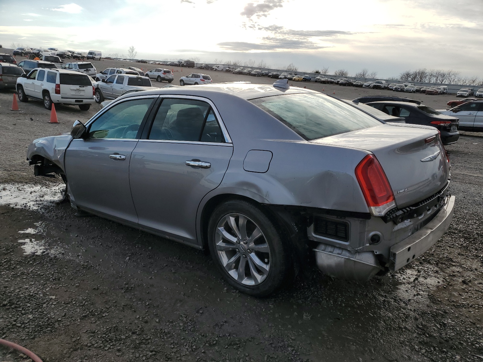 2C3CCAKG9JH302246 2018 Chrysler 300 Limited