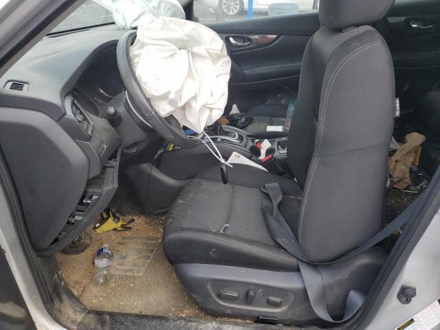  NISSAN ROGUE 2018 Srebrny