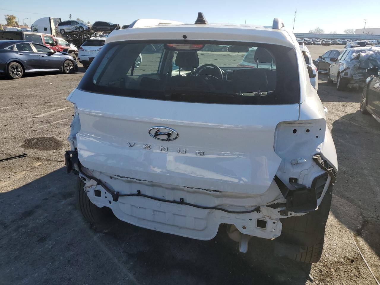 2021 Hyundai Venue Sel VIN: KMHRC8A37MU128882 Lot: 82490363