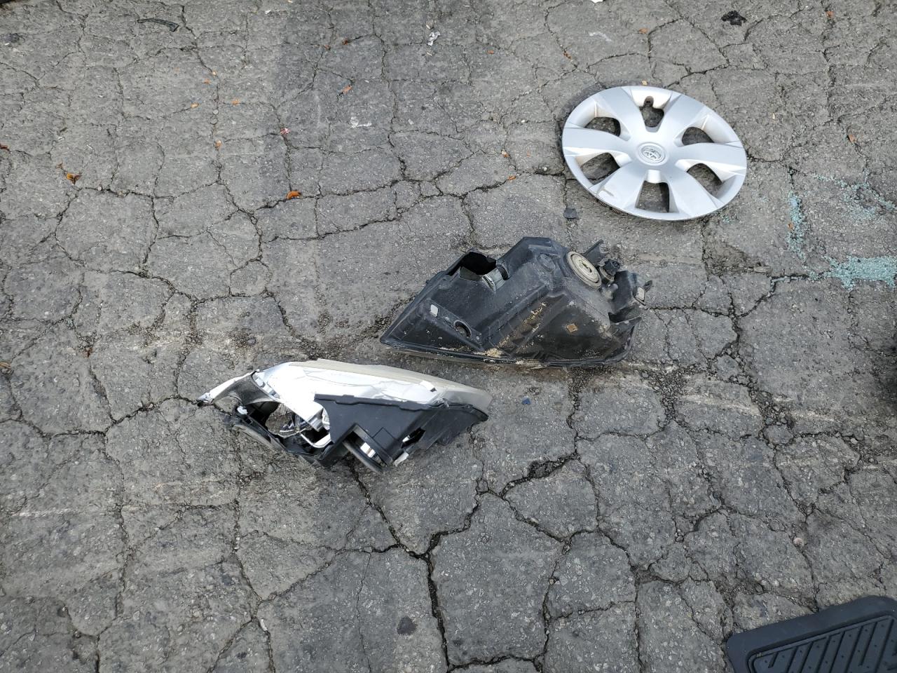 2013 Dodge Avenger - Image 12