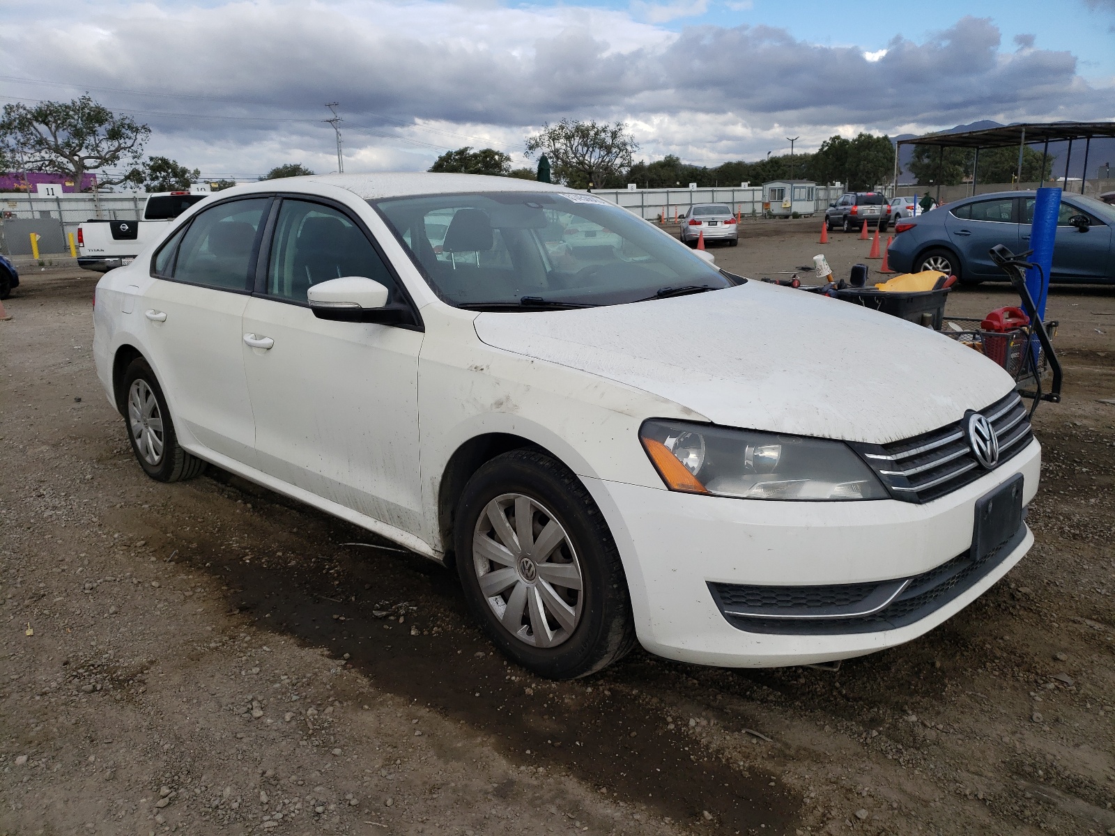 2013 Volkswagen Passat S vin: 1VWAP7A31DC075289