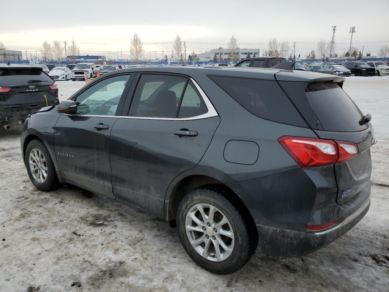 2GNAXJEV8J6309337 2018 CHEVROLET EQUINOX - Image 2