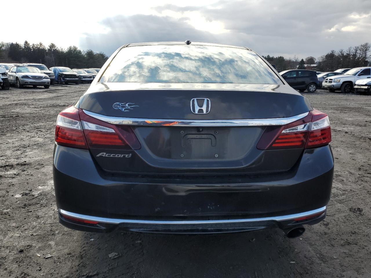 1HGCR2F72GA131956 2016 Honda Accord Ex