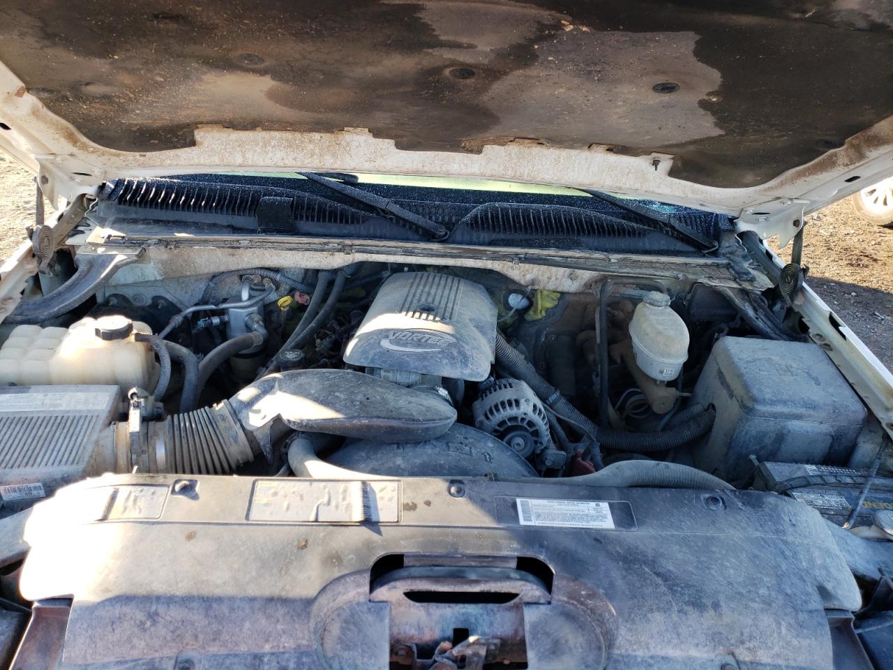 2005 Chevrolet Silverado - Image 11