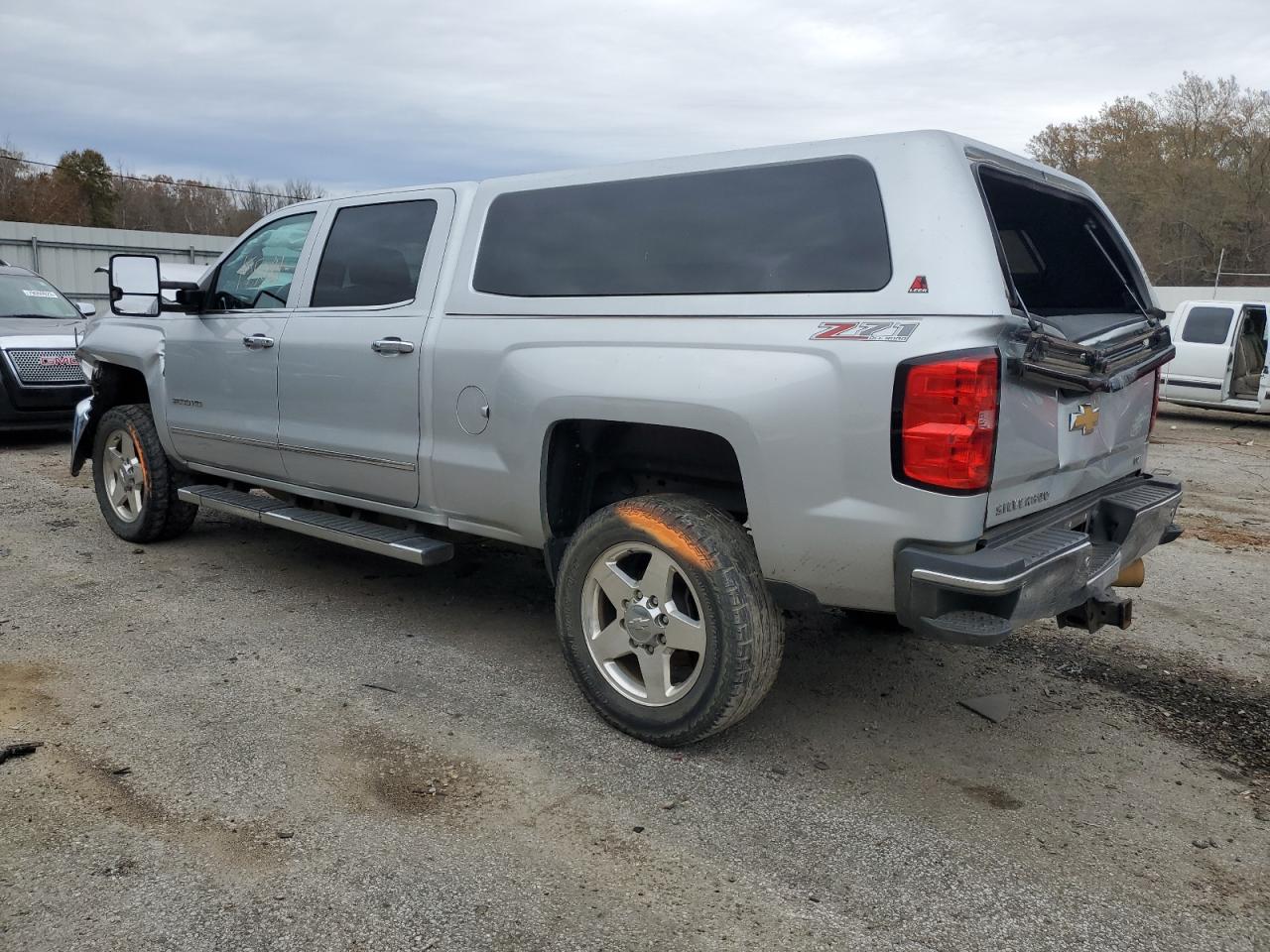 2015 Chevrolet Silverado - Image 2