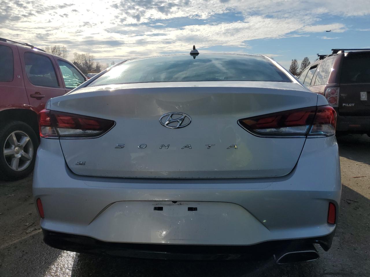 5NPE24AF2KH755909 2019 Hyundai Sonata Se