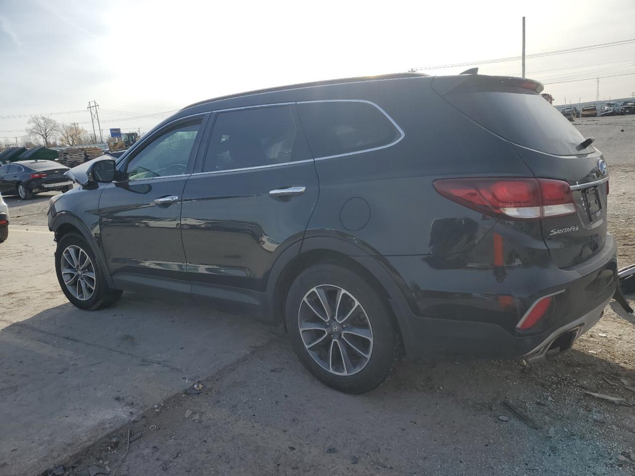 KM8SM4HF4HU236048 2017 Hyundai Santa Fe Se