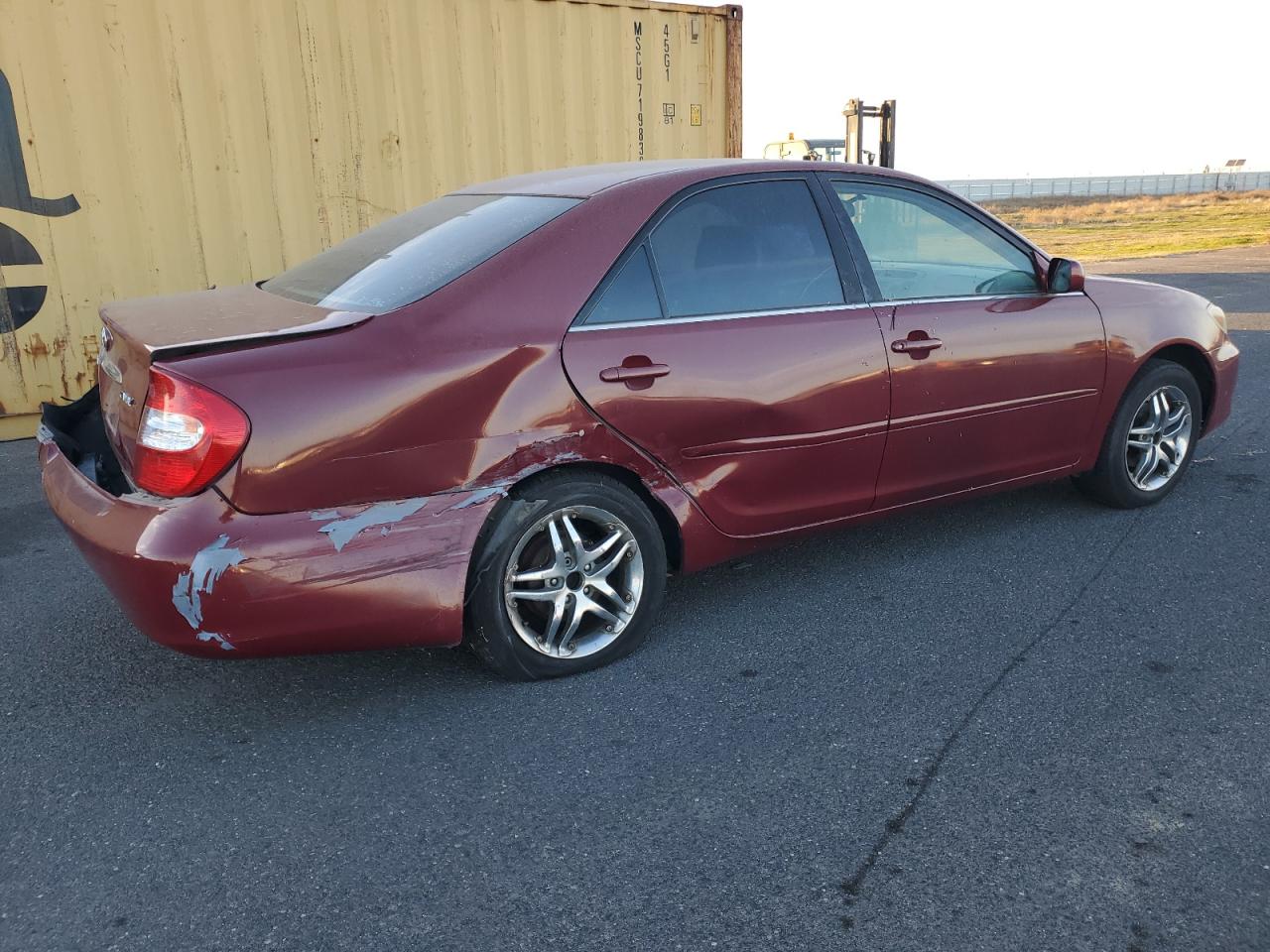 2003 Toyota Camry Le VIN: 4T1BE32K33U700128 Lot: 77719663