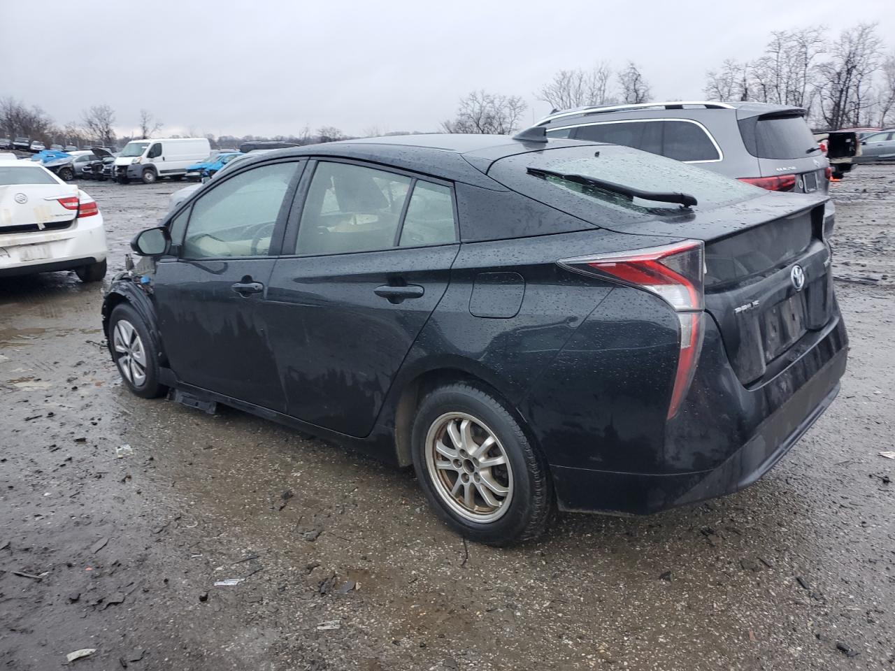 JTDKARFU1H3037332 2017 Toyota Prius