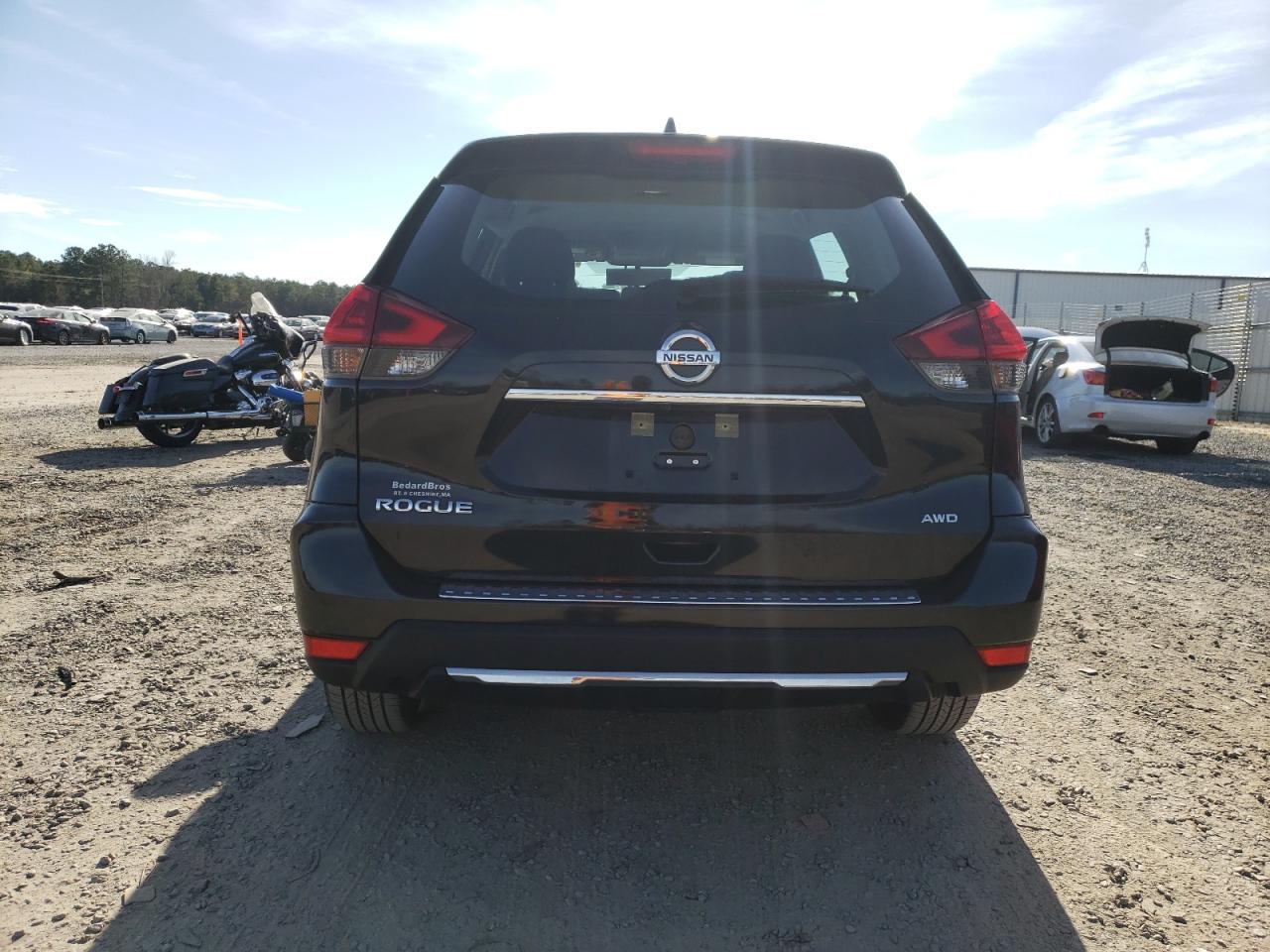 2018 Nissan Rogue S VIN: KNMAT2MV5JP573028 Lot: 81607733