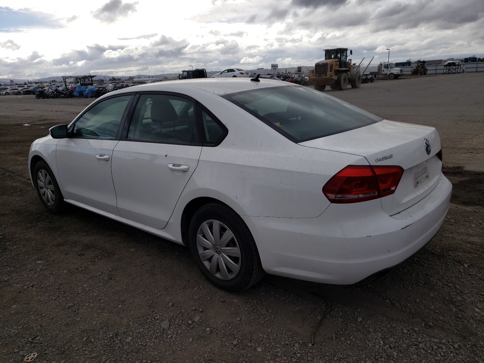 2013 Volkswagen Passat S vin: 1VWAP7A31DC075289