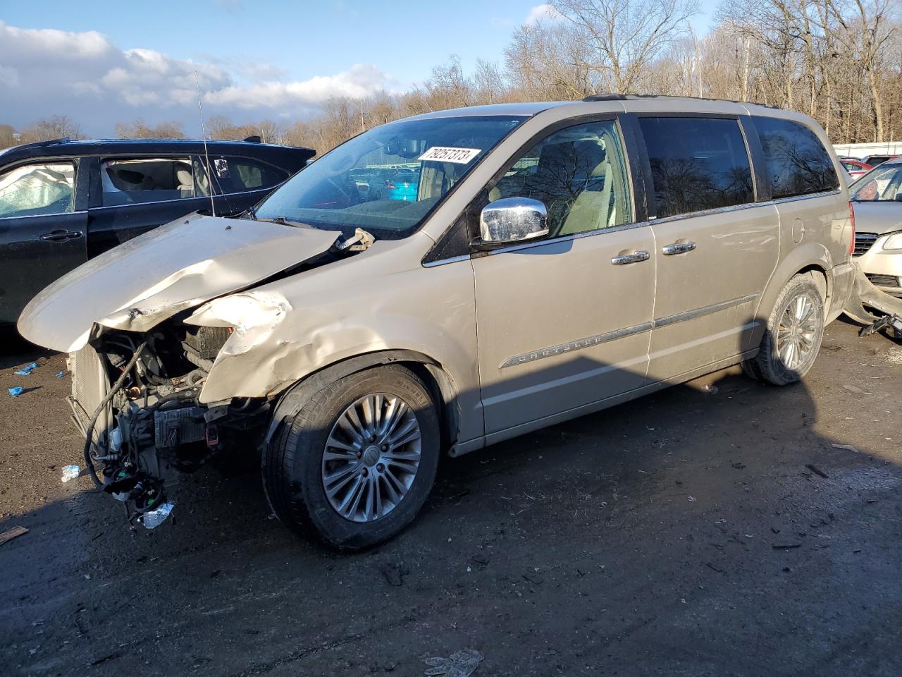 2C4RC1CG0DR737319 2013 Chrysler Town & Country Touring L