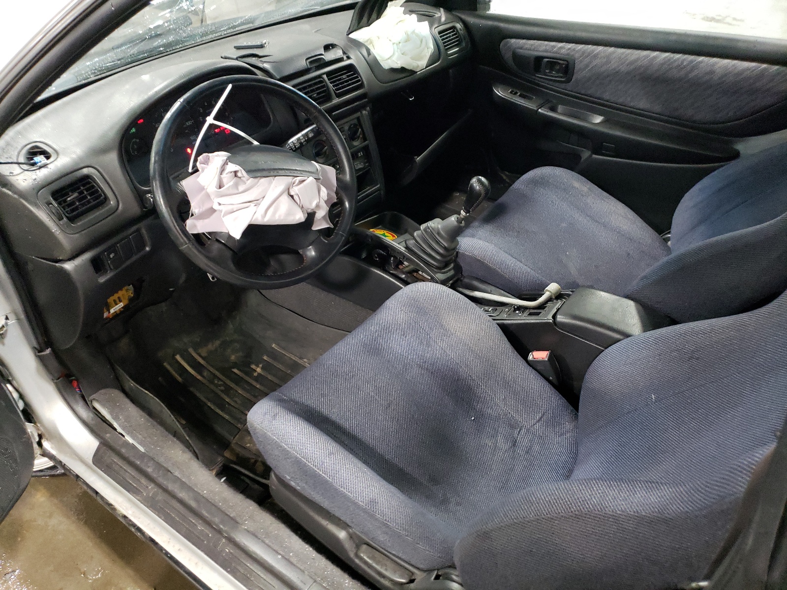 JF1GM6758WG402426 1998 Subaru Impreza Rs