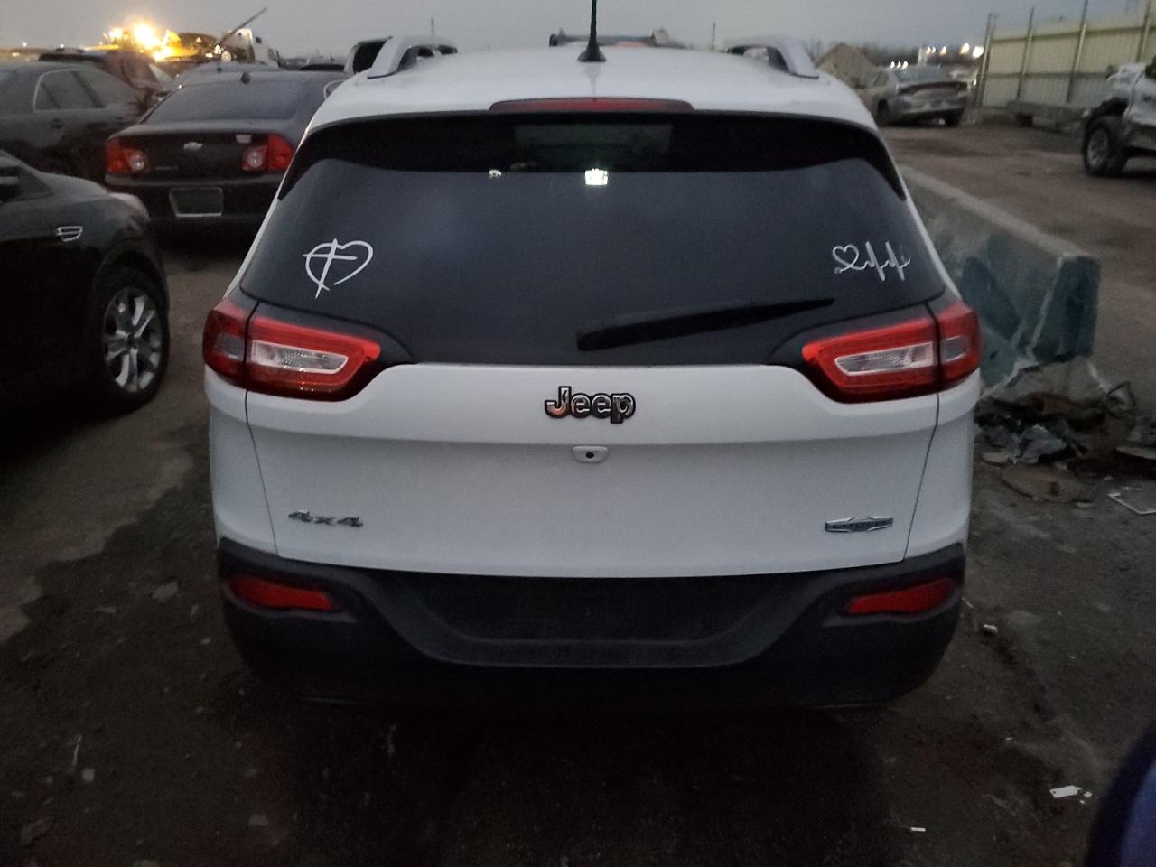 2015 Jeep Cherokee Latitude VIN: 1C4PJMCBXFW749118 Lot: 79553413