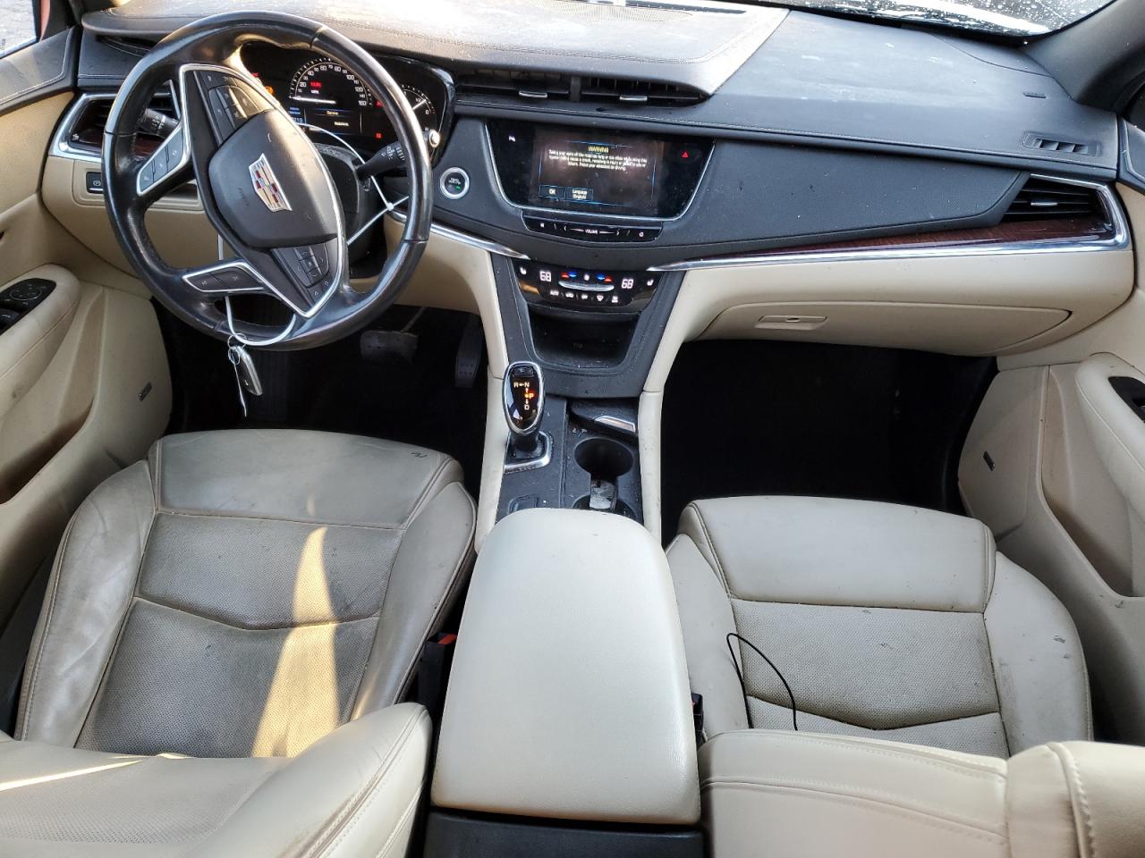 2018 Cadillac XT5 - Image 8