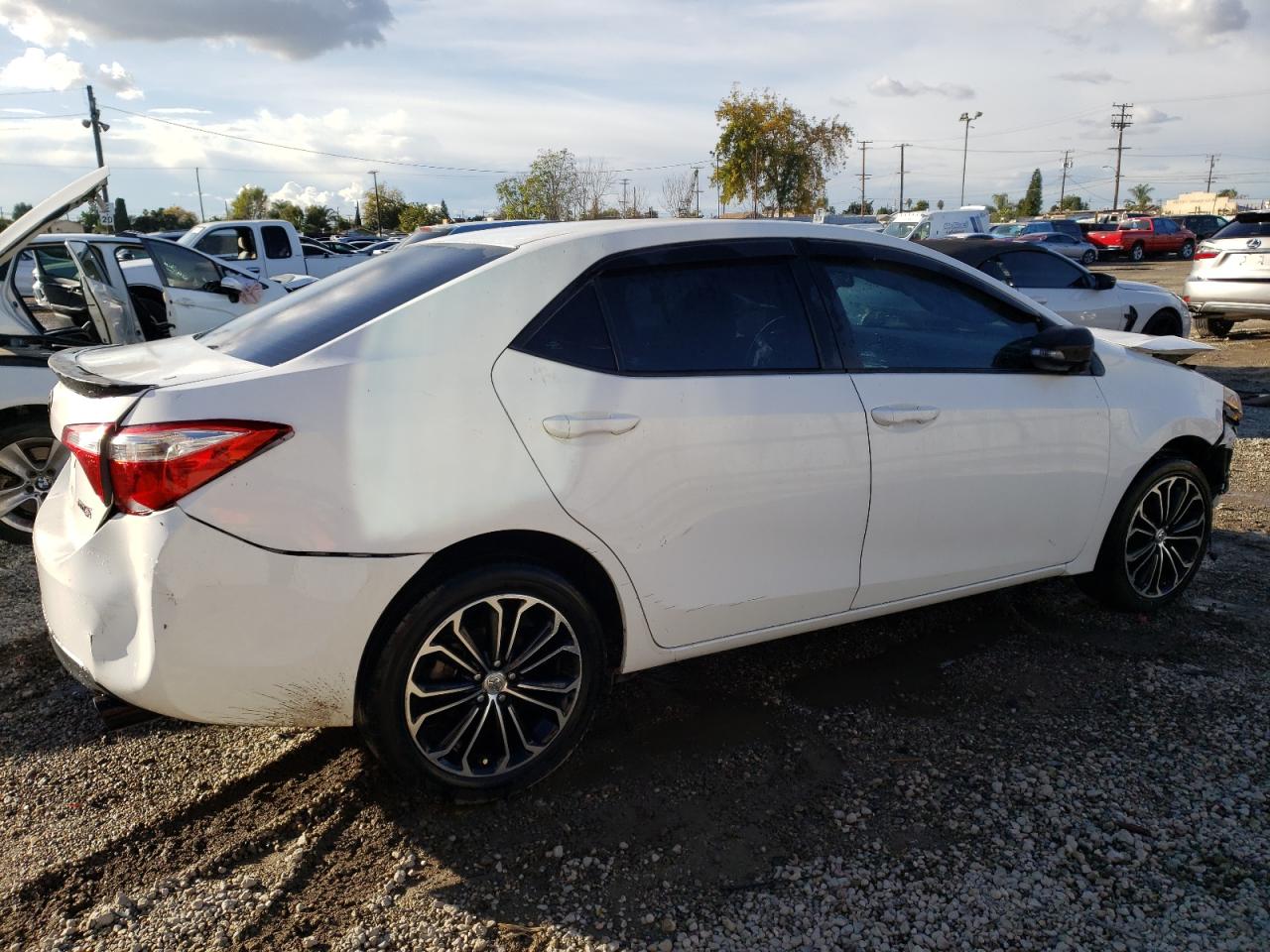 2014 Toyota Corolla L VIN: 5YFBURHE0EP172737 Lot: 81683053