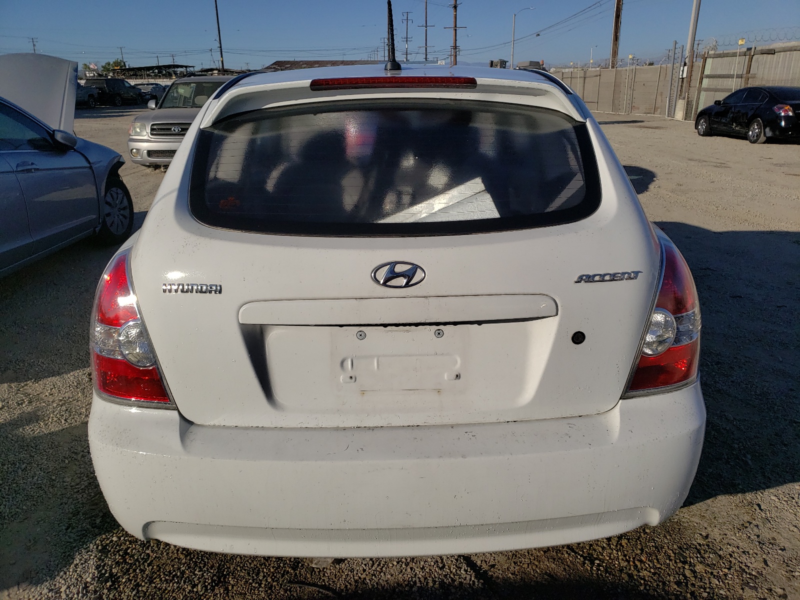 KMHCM36C68U102813 2008 Hyundai Accent Gs