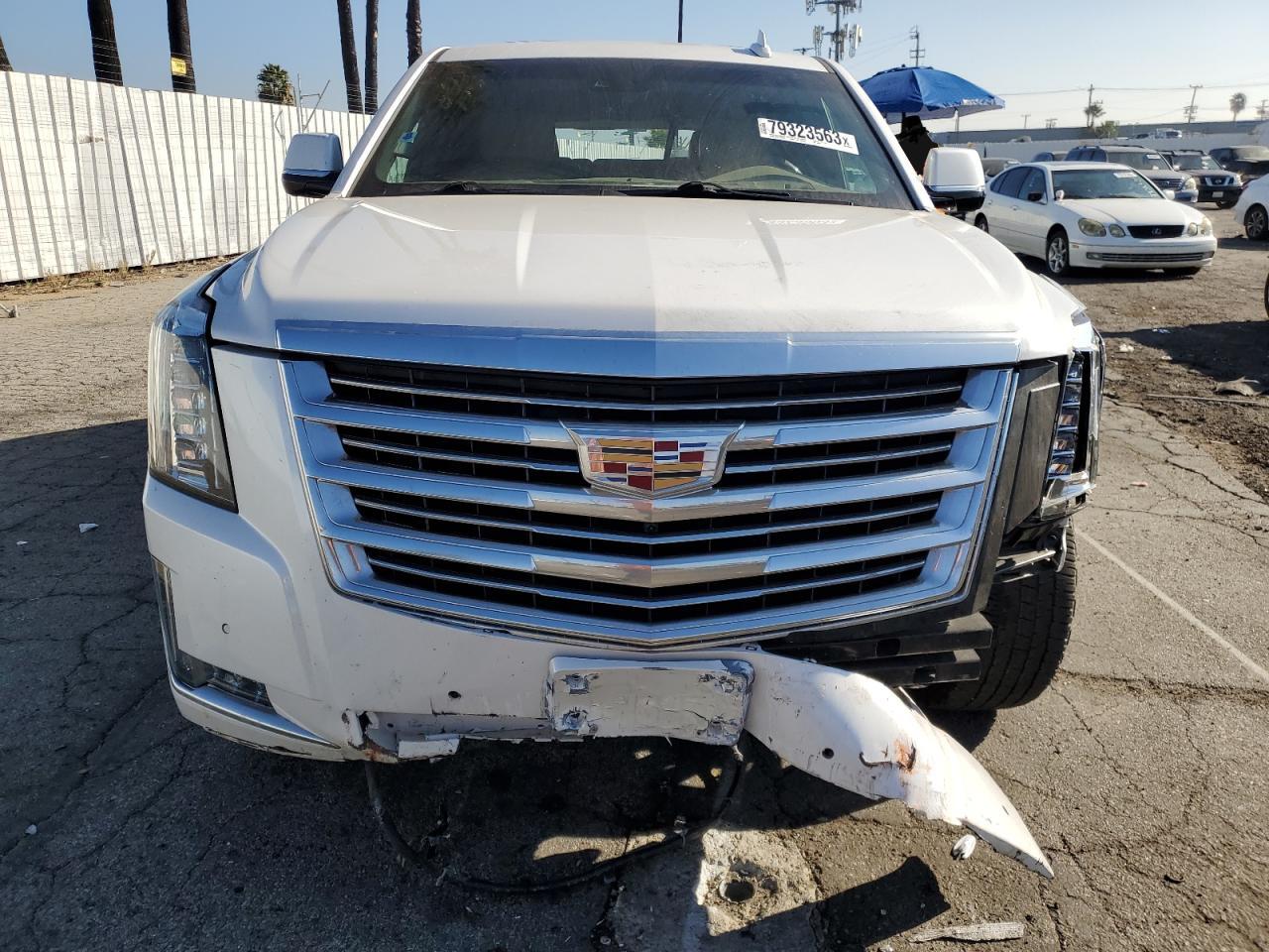 1GYS4DKJ4JR290731 2018 Cadillac Escalade Platinum