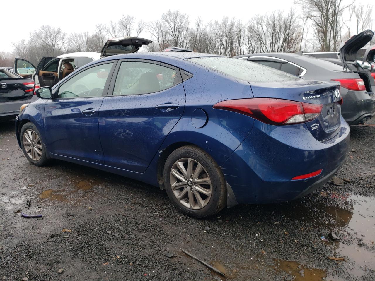 5NPDH4AE1GH683173 2016 HYUNDAI ELANTRA - Image 2