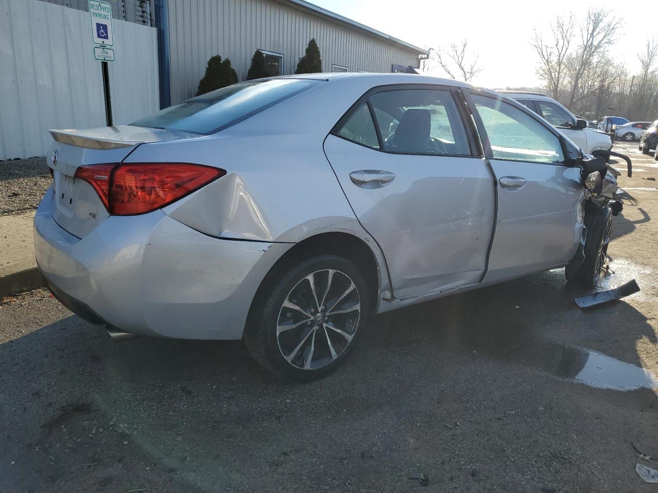 2019 Toyota Corolla L VIN: 2T1BURHEXKC236407 Lot: 80690563