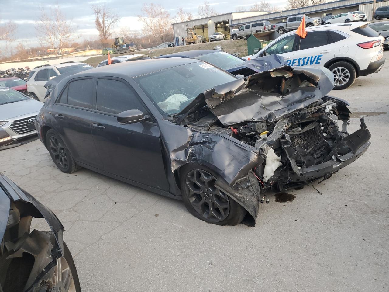 2018 Chrysler 300 S VIN: 2C3CCAGG0JH296572 Lot: 81091523