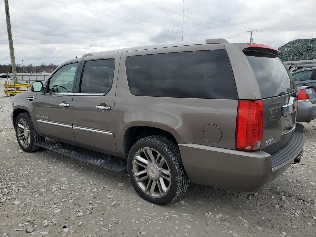 2013 Cadillac Escalade Esv Platinum VIN: 1GYS4KEF3DR167812 Lot: 82141203