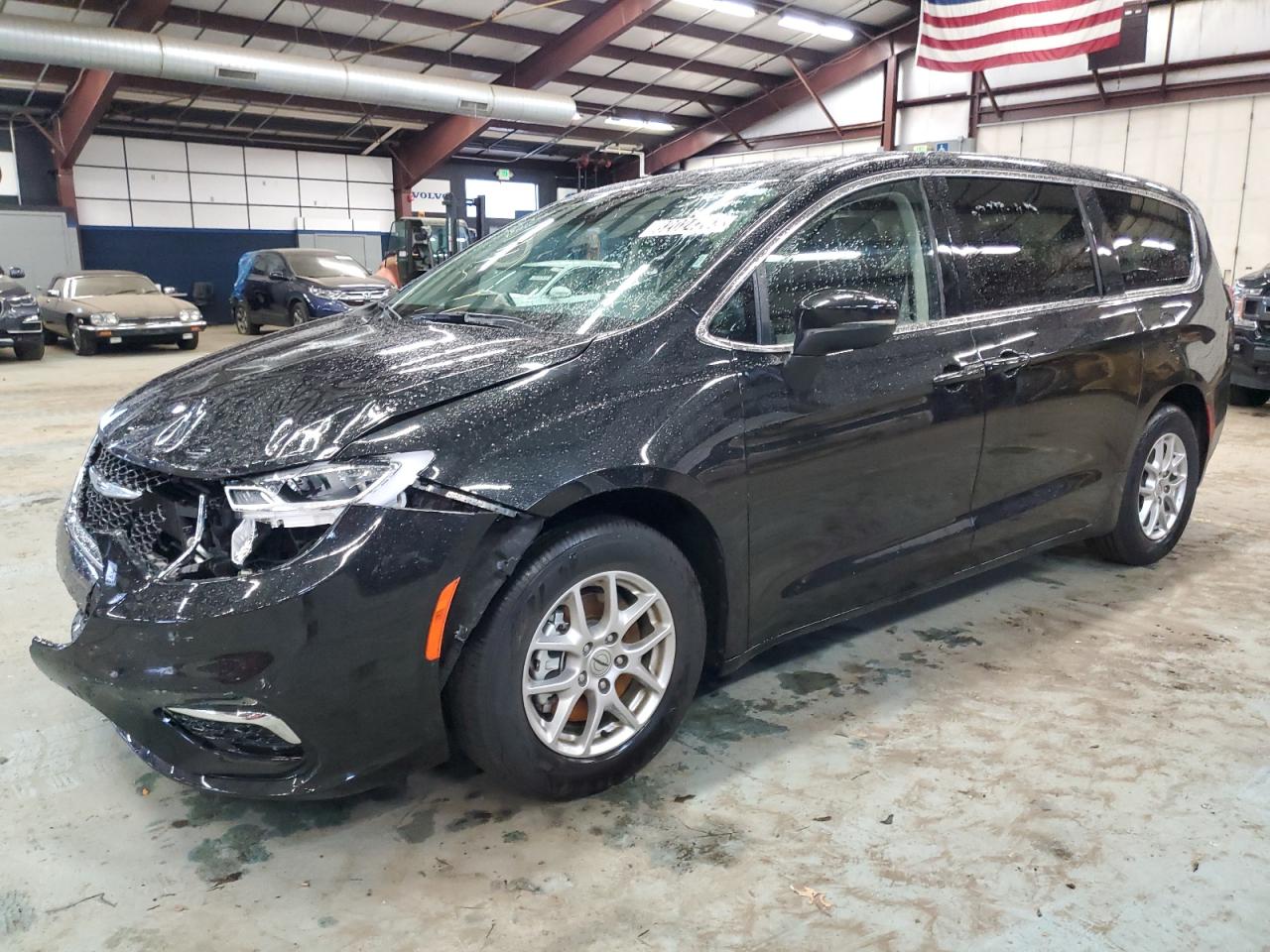 2023 Chrysler Pacifica Touring L VIN: 2C4RC1BG2PR530677 Lot: 82024263