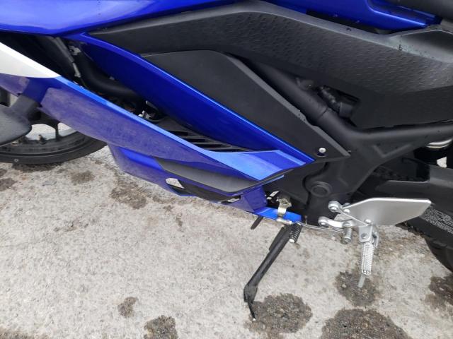 2021 YAMAHA YZFR3 A