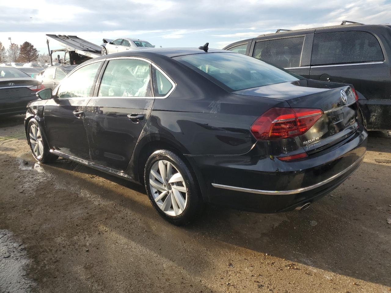 1VWBA7A31JC049342 2018 Volkswagen Passat Se