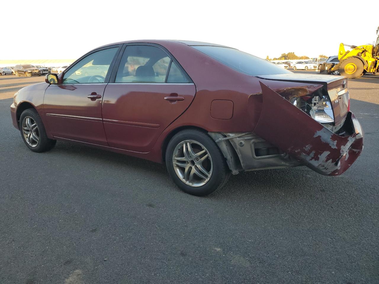 2003 Toyota Camry Le VIN: 4T1BE32K33U700128 Lot: 77719663