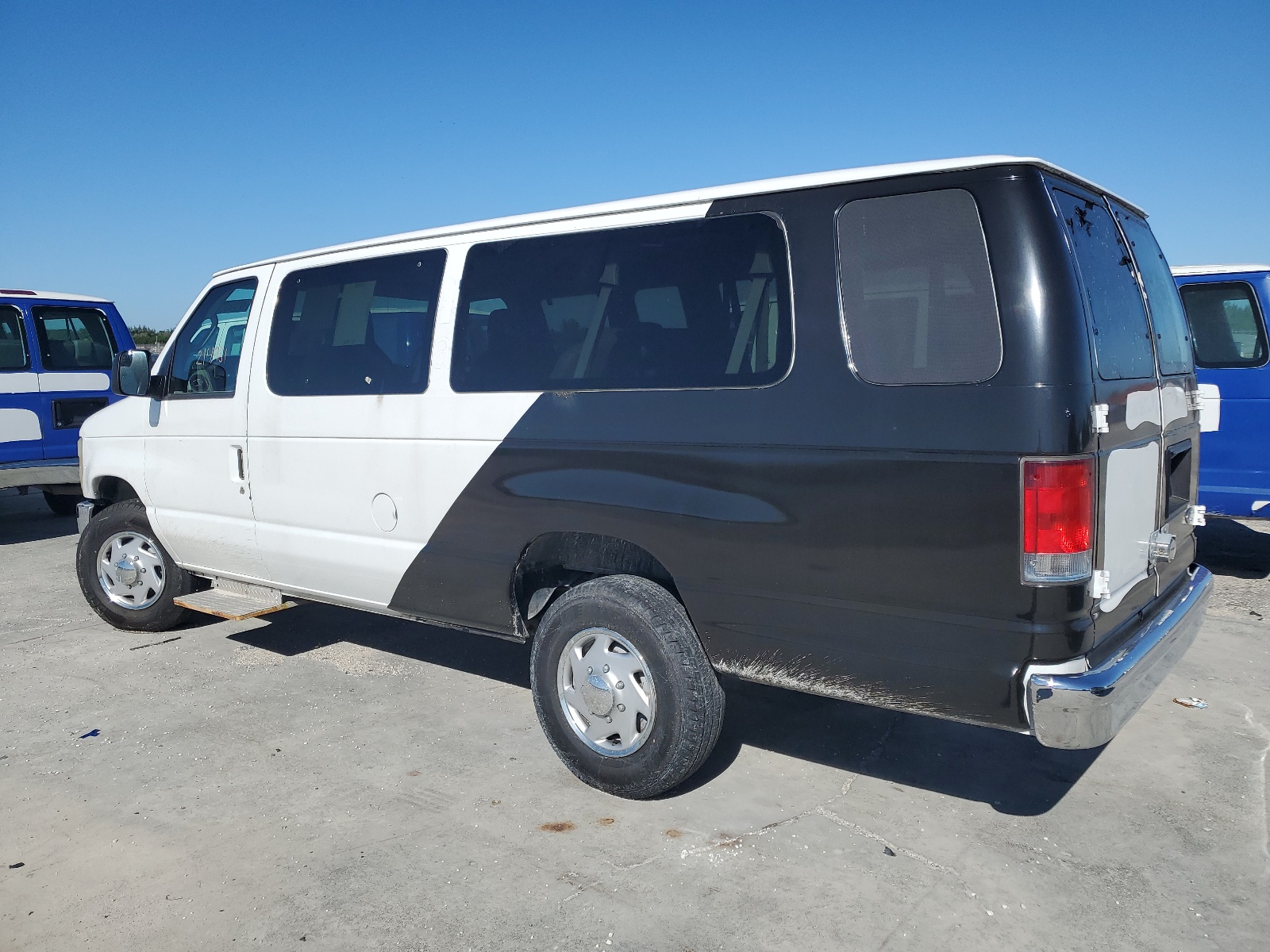 2014 Ford Econoline E350 Super Duty Wagon vin: 1FBSS3BL7EDA00335