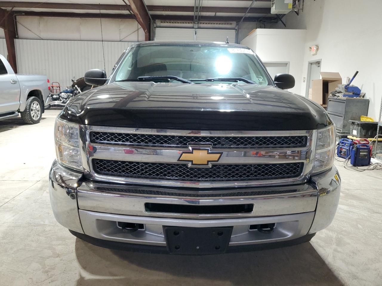 1GCRKSE73DZ390435 2013 Chevrolet Silverado K1500 Lt