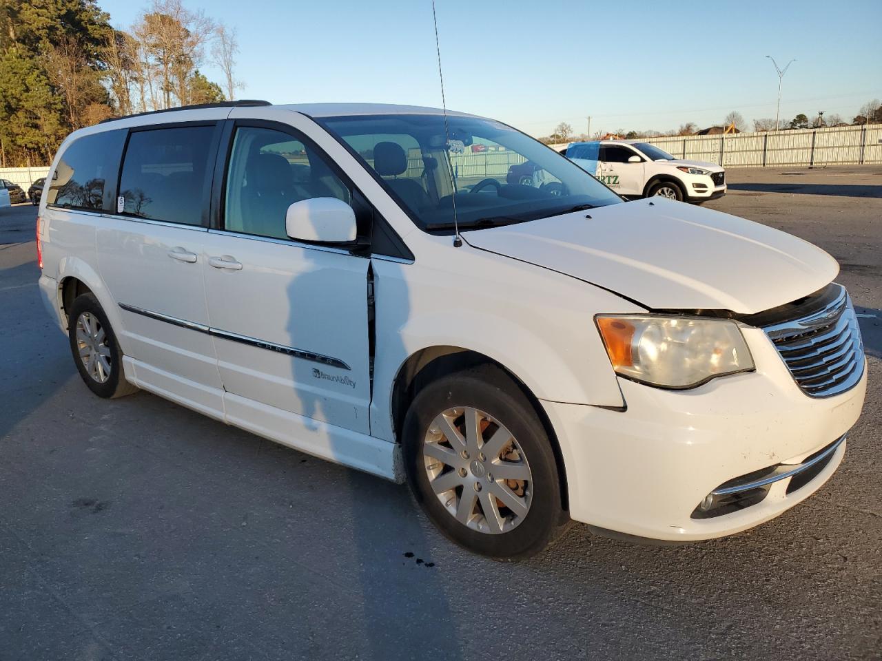 2014 Chrysler Town & Country Touring VIN: 2C4RC1BG1ER132003 Lot: 81090043