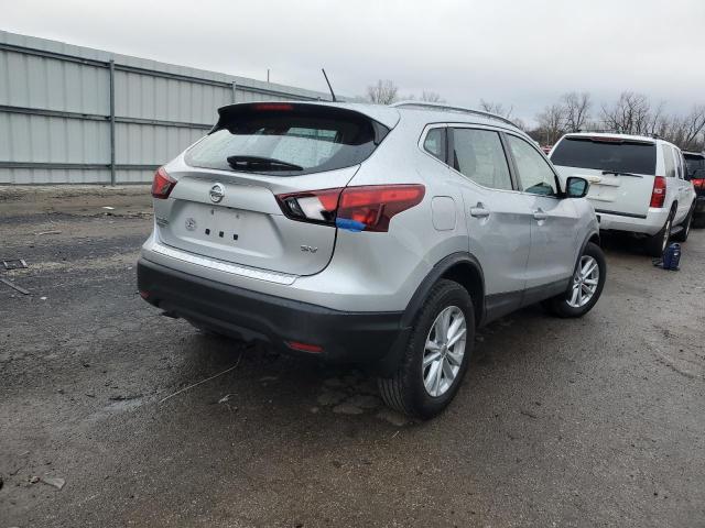  NISSAN ROGUE 2017 Серебристый