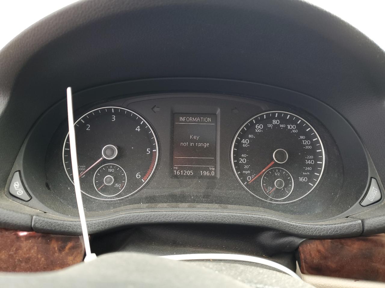 2013 Volkswagen Passat Sel VIN: 1VWCN7A30DC065349 Lot: 80077033