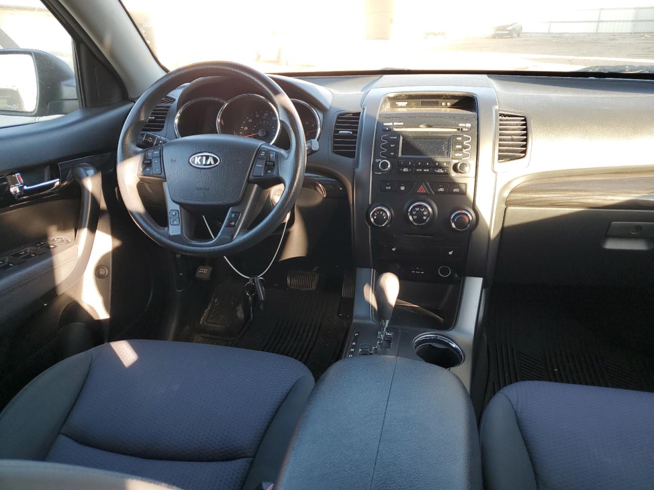 2012 Kia Sorento Base VIN: 5XYKTCA6XCG225867 Lot: 81736733